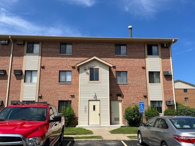 property at 8 Echo Ct