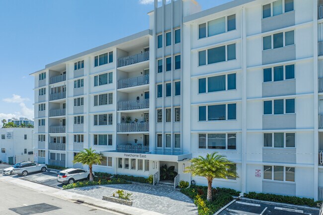 Hawthorne East in Fort Lauderdale, FL - Foto de edificio - Building Photo