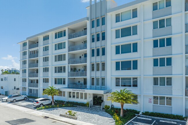 Hawthorne East in Fort Lauderdale, FL - Building Photo - Building Photo