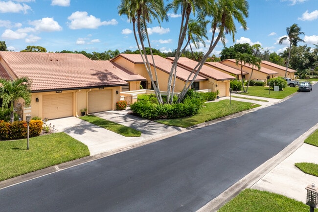 Governors Island in Ft. Myers, FL - Building Photo - Building Photo