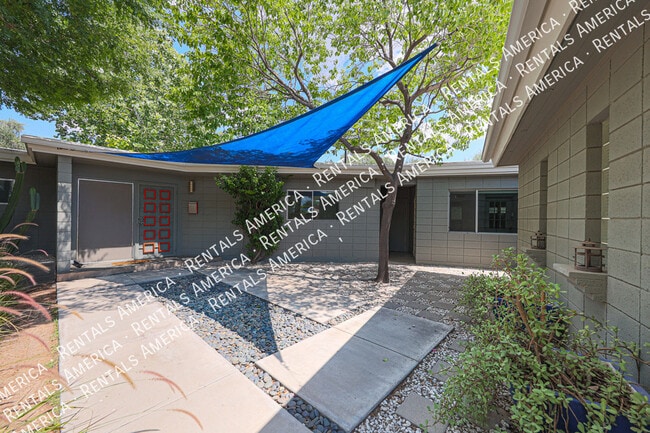 property at 3237 E Meadowbrook Ave
