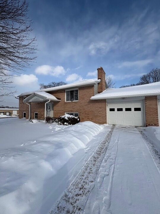 74 Briarcliff Ave in Alliance, OH - Building Photo