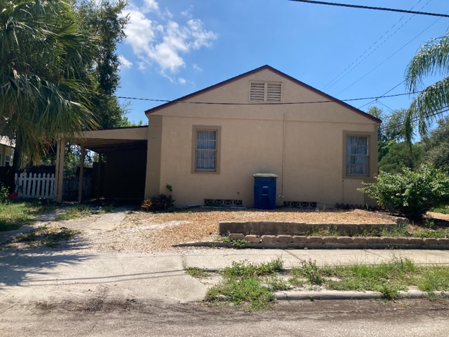 1215 N Garden Ave in Clearwater, FL - Building Photo - Building Photo