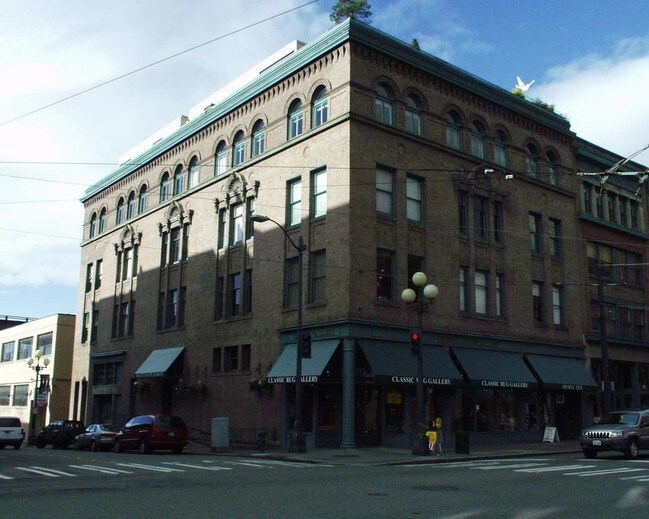 323 1st Ave S in Seattle, WA - Foto de edificio - Building Photo