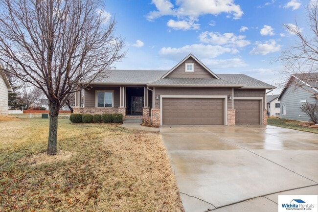 property at 941 Threewood Ct