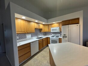 1840 N Monte Vista Dr, Unit A in Palmer, AK - Building Photo - Building Photo