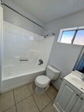 9586 W Ball Rd in Anaheim, CA - Building Photo - Building Photo