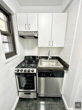 EAST 35 STREET in New York, NY - Building Photo - Building Photo