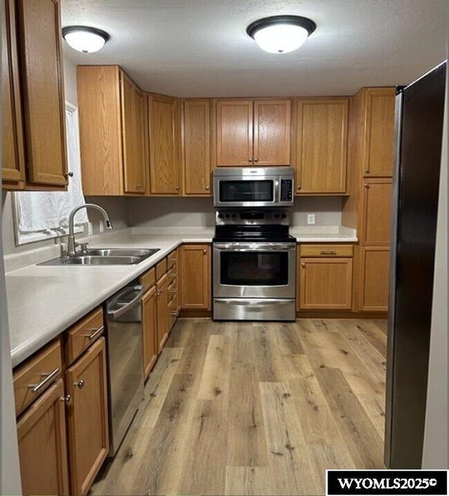 property at 1913 S Washington St