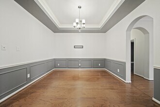6402 Parkriver Crossing in Sugar Land, TX - Building Photo - Building Photo