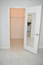 2010 Taylor St., Unit #7B, Unit 2010 Taylor St. Unit 7B in Hollywood, FL - Building Photo - Building Photo