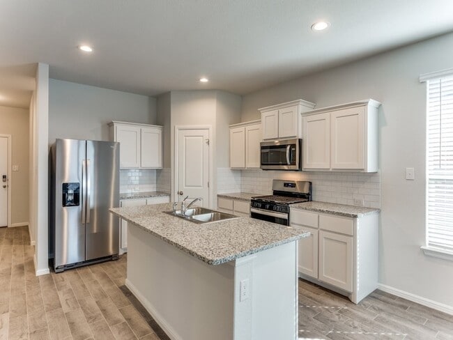 5217 Blue Night Dr, Unit 6000-01-06450 in Fort Worth, TX - Building Photo - Building Photo