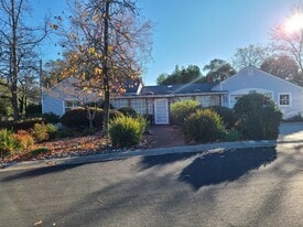 196 Orrin Dr in Auburn, CA - Building Photo