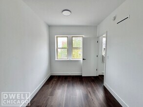 1553 W Hollywood Ave, Unit 1 in Chicago, IL - Building Photo - Building Photo
