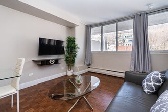 3712 Peel St in Montréal, QC - Building Photo - Building Photo