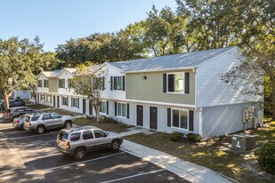 Timberwood Trace in Jacksonville, FL - Building Photo