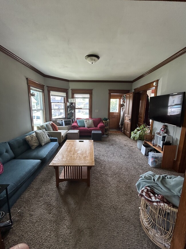 1244 Ontario St in Oshkosh, WI - Building Photo - Building Photo
