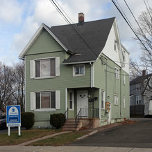 449-451 Main St in East Haven, CT - Foto de edificio - Building Photo