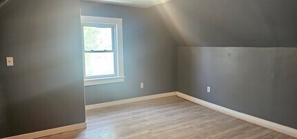 79 Clifford St, Unit 2 in Bridgeport, CT - Building Photo - Building Photo