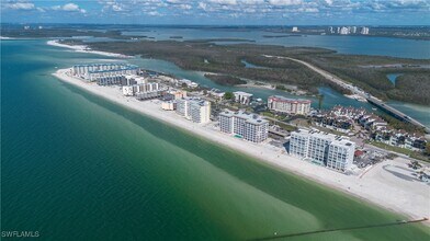 25901 Hickory Blvd in Bonita Springs, FL - Foto de edificio - Building Photo