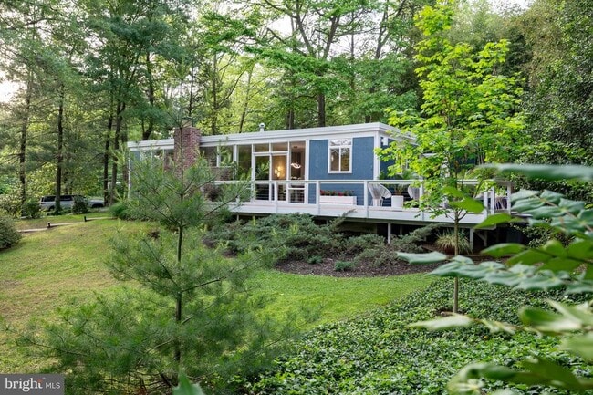 2300 Kimbro St in Alexandria, VA - Building Photo - Building Photo