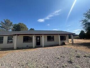1130 E 4th St in Douglas, AZ - Building Photo - Building Photo