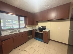 60 Fountain Ter in New Haven, CT - Building Photo - Building Photo