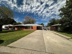 4238 E Pinchot Ave in Phoenix, AZ - Building Photo - Building Photo