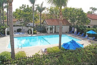 7628 Palmilla Dr in San Diego, CA - Building Photo - Building Photo