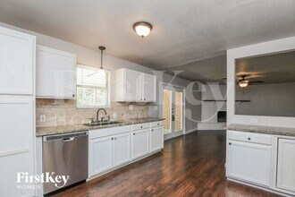 5241 Ruston Ave in Fort Worth, TX - Building Photo - Building Photo
