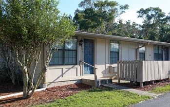 The Cottages at Sanford Court in Sanford, FL - Building Photo - Building Photo