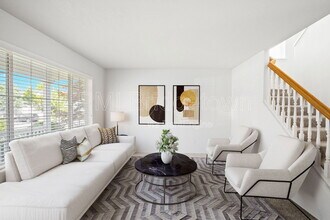 2136 NE 13th Ave in Hillsboro, OR - Building Photo - Building Photo