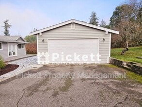 9062 Tracyton Blvd NW in Bremerton, WA - Building Photo - Building Photo