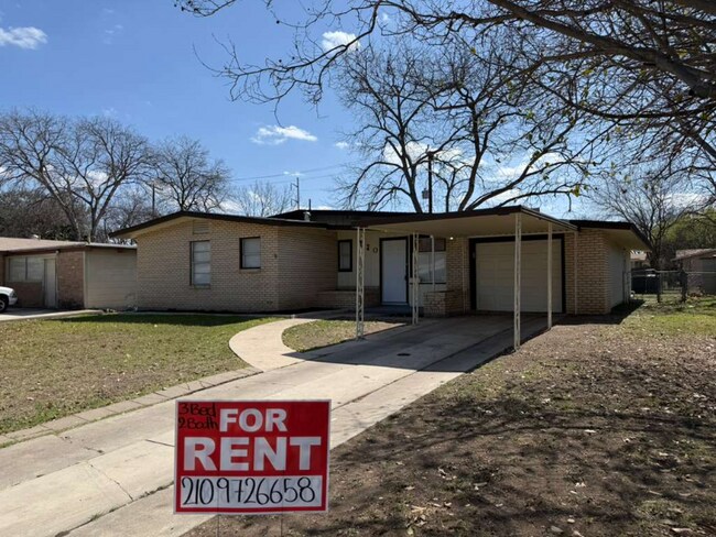 230 Craigmont Ln in San Antonio, TX - Foto de edificio - Building Photo