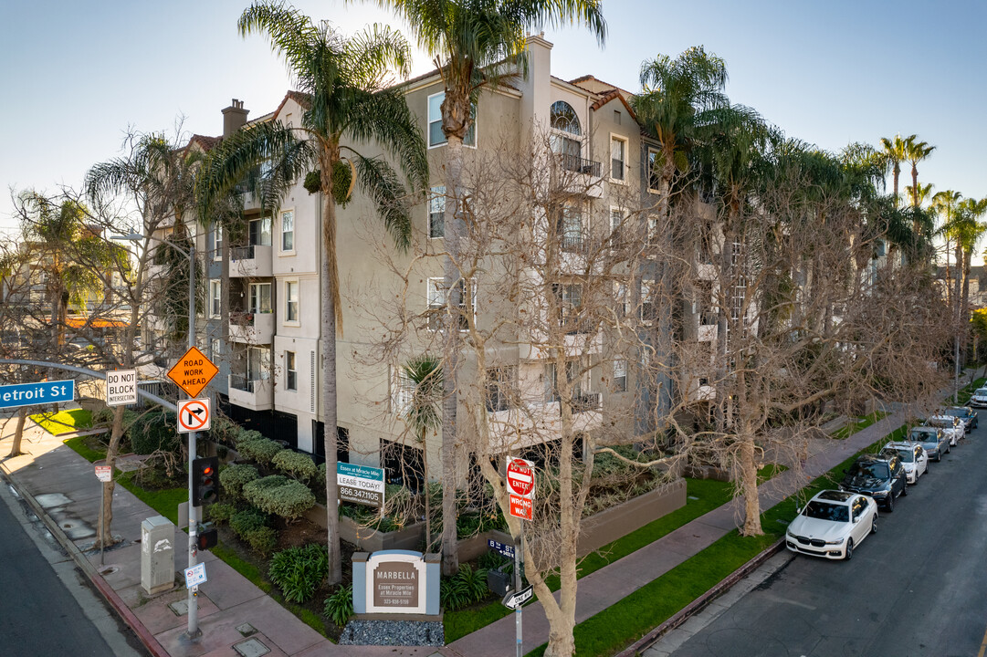 Marbella Apartments in Los Angeles, CA - Foto de edificio