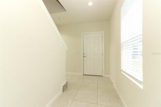 5345 Royal Point Ave in Kissimmee, FL - Building Photo - Building Photo