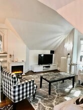 64 Cypress St, Unit #1 in Brookline, MA - Building Photo - Building Photo