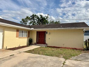 728 Lake Ned Rd in Winter Haven, FL - Building Photo - Building Photo