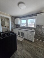 74 Hughes St, Unit 2 in Maplewood, NJ - Building Photo