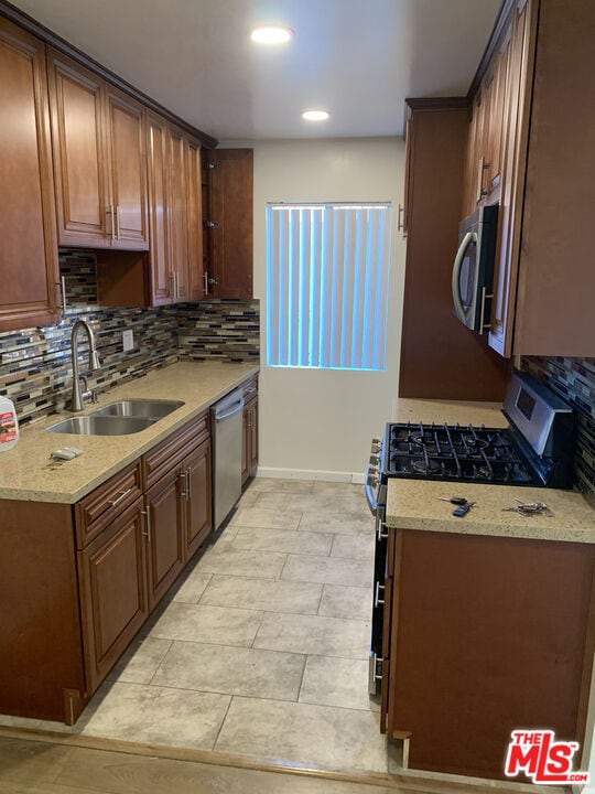 1522 Dixon St in Glendale, CA - Building Photo - Building Photo