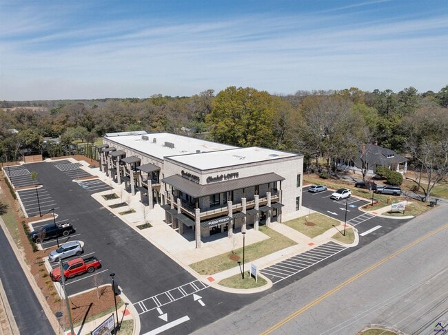 1013 Northside Dr in Perry, GA - Building Photo - Building Photo