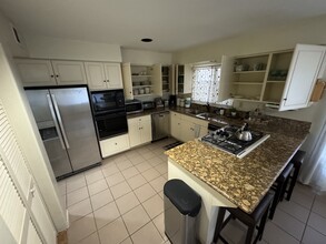 1139 Thomas Ave in San Diego, CA - Building Photo - Building Photo