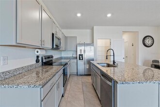 32395 Turtle Grace Lp in Wesley Chapel, FL - Building Photo - Building Photo