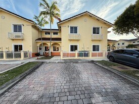 7402 NW 179th Terrace in Hialeah, FL - Building Photo