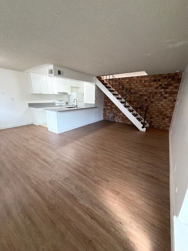 4942 N Holt Ave in Fresno, CA - Building Photo - Building Photo