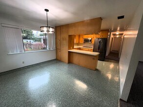5915 Walnut Dr in Eureka, CA - Building Photo - Building Photo