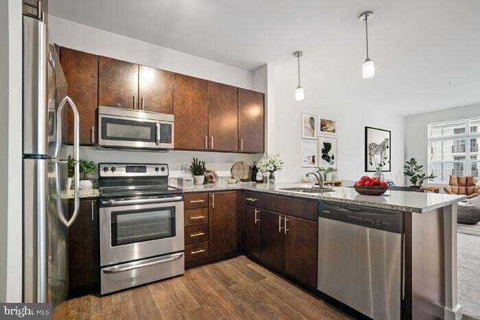 1 Bridge St, Unit 1B-2-2322 in Phoenixville, PA - Building Photo