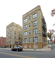 Grove House Apartments in East Orange, NJ - Building Photo - Building Photo