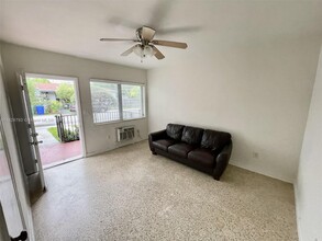 3060 SW 1st St in Miami, FL - Building Photo - Building Photo
