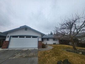 1551 Rolling Hills Dr in Carson City, NV - Building Photo